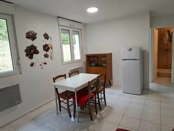 F1 bis meuble 26m² - bians les usiers