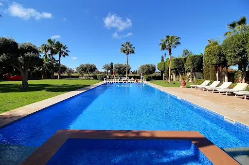 Villa 10 pièces 600 m²