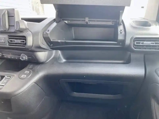 Peugeot Partner fourgon m 650 kg bluehdi 130 s&amp;s eat8 — photo 40