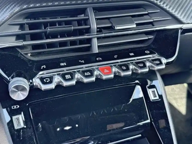 Peugeot 2008 bluehdi 130 s&amp;s eat8 — photo 22