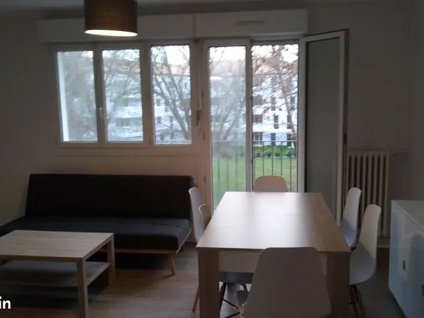 Appartement T4 meublé de 69 m² - Rénové, traversant & lumineux avec balcon - La Rochelle (Avenue des
