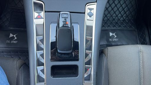 DS DS7 1.6 E-Tense 300 Hybrid 4X4 EAT8 - Bastille – 2023 – 102920 km – Hybride rechargeable – Boîte Automatique — photo 16