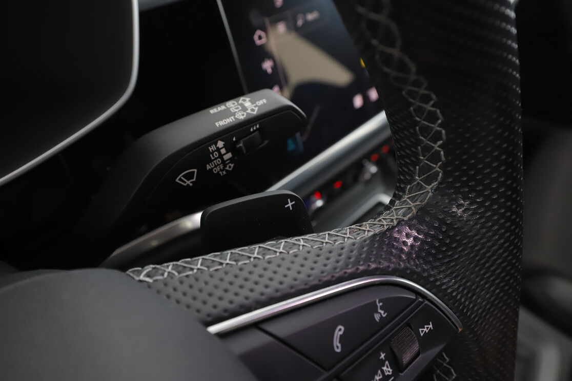 Audi Q3 Sportback 45 TFSIe S Line S Tronic — photo 12