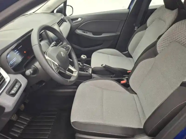 Renault Clio blue dci 100 ch gsr2 — photo 31
