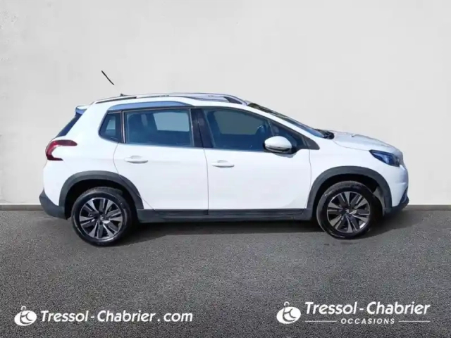 Peugeot 2008 1.2 puretech 110ch s&amp;s bvm5 allure — photo 6