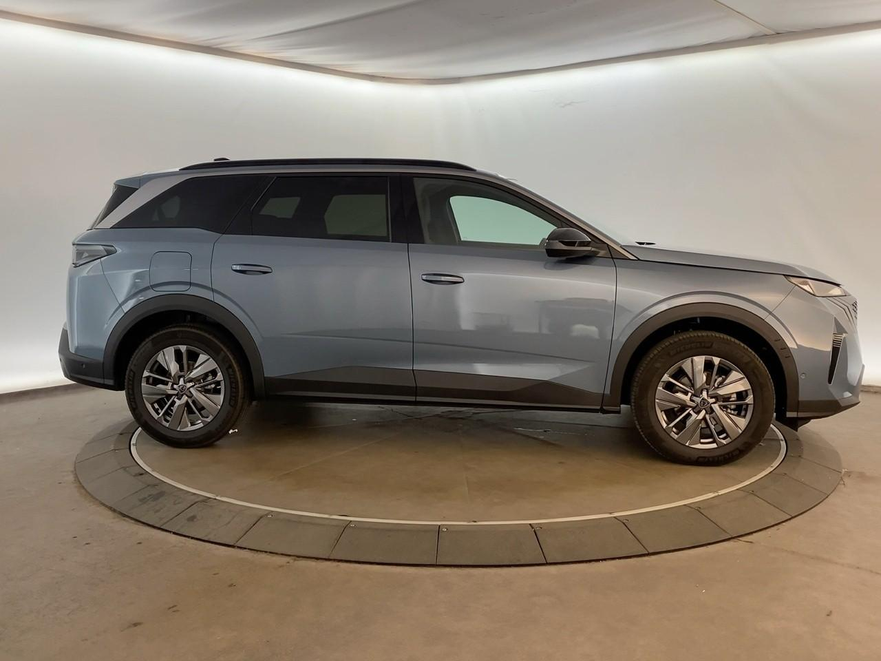 Peugeot 5008 hybrid 145 ch e-dcs6 allure — photo 4