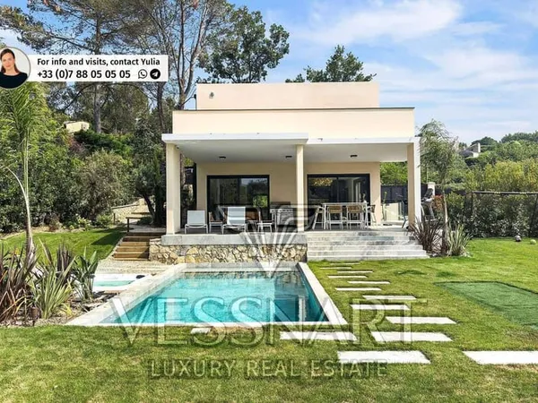 Maison 5 pièces 300 m²