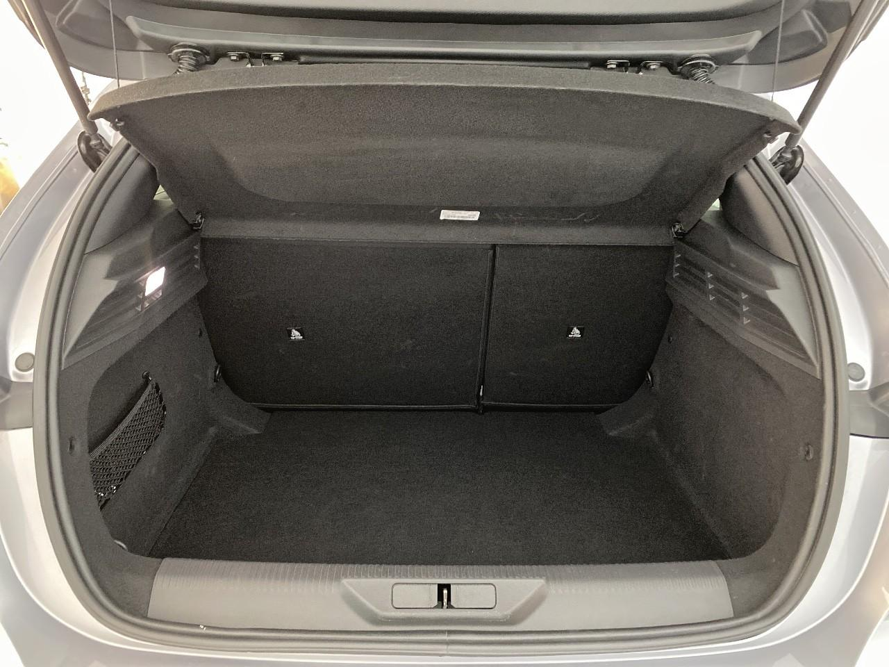 Peugeot 308 hybrid 145 e-dcs6 allure — photo 6