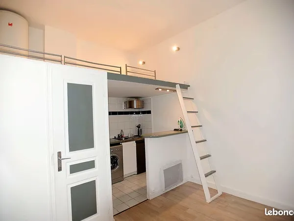 Beau STUDIO 14,00 M2 au sol + Mezzanine 6,50 M2