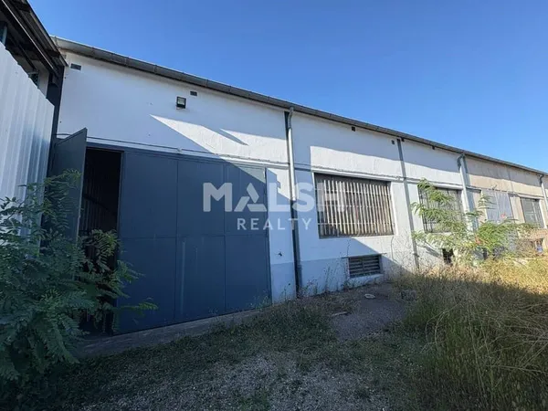 Local d'activité 316 m²