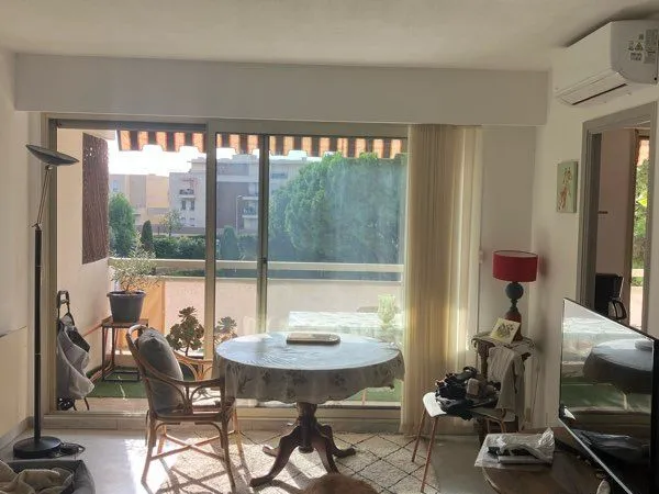 À vendre Studio Vue Piscine