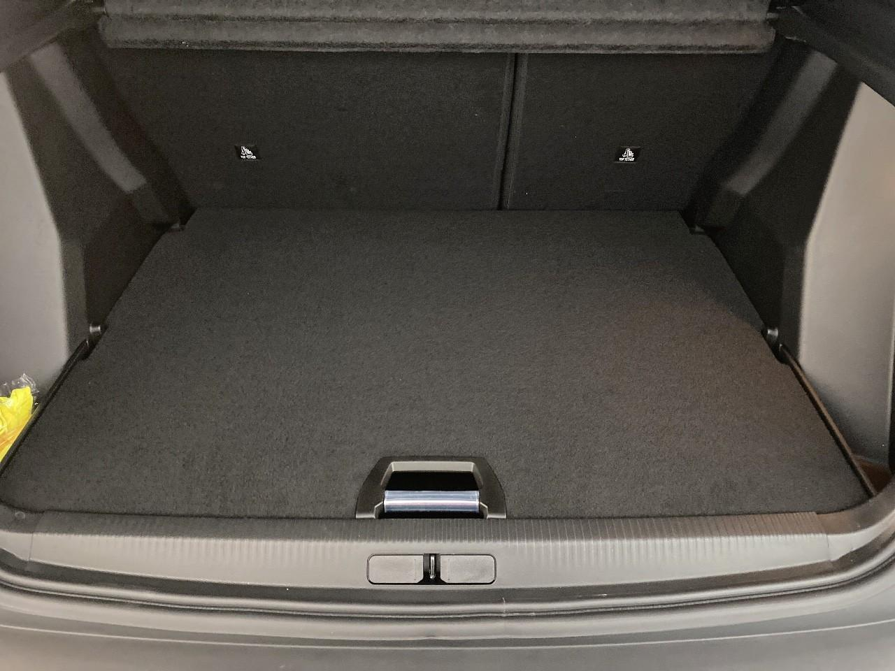 Peugeot 2008 hybrid 145 ch e-dcs6 allure — photo 6