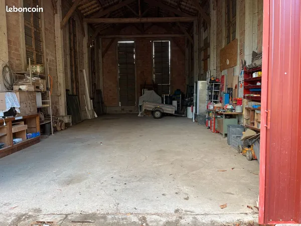 Parking fermé pour camping-car ou caravane