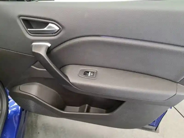 Renault Captur e-tech 145 - 21 — photo 25