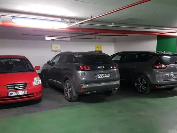 Parking 16 m²