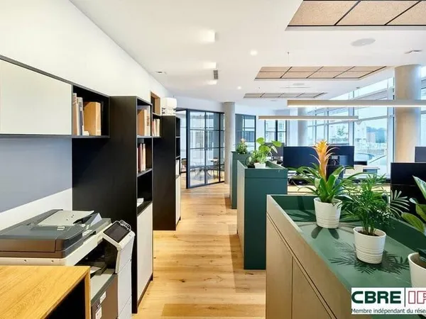 Bureaux 270 m²