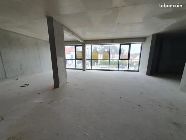 Bureaux 235 m²