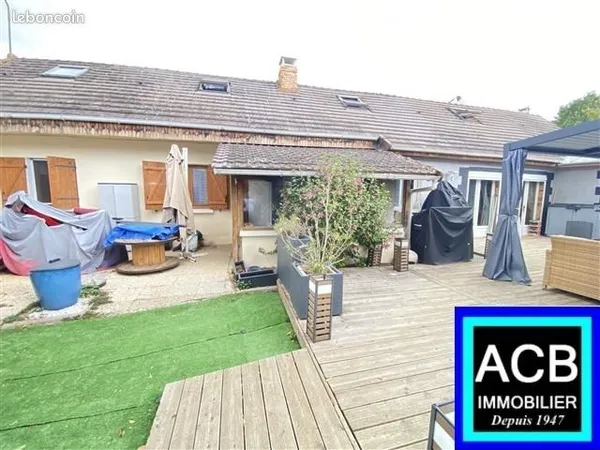 Maison 8 pièces 150 m²
