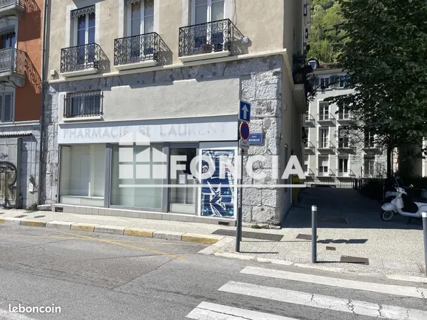 Vente - Local commercial - 150 m² - 130 000 - GRENOBLE