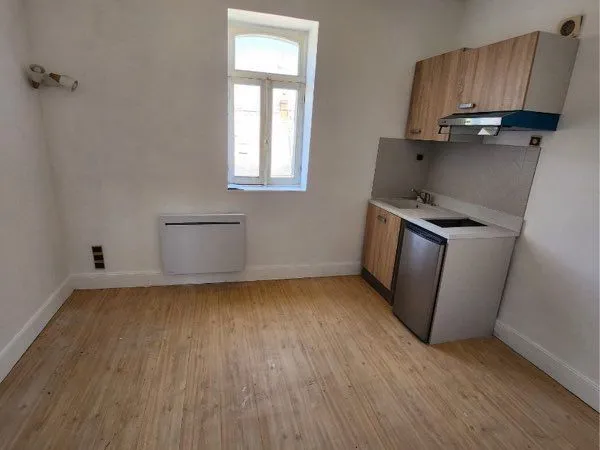 Studio rénové château Gontier