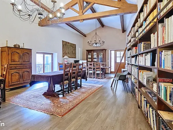 Maison 12 pièces 269 m²