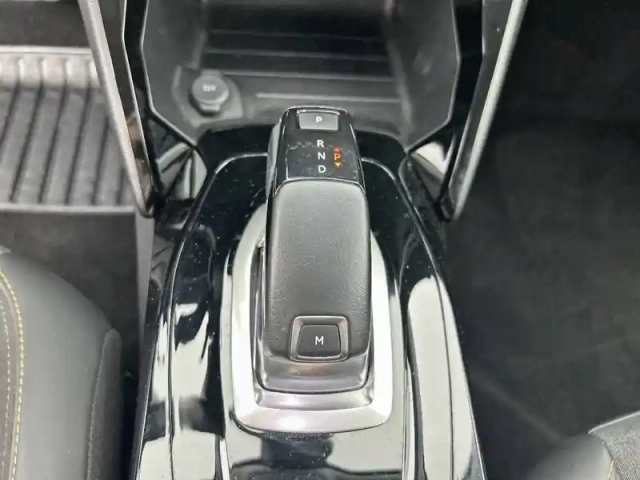 Peugeot 2008 puretech 130 s&amp;s eat8 — photo 14