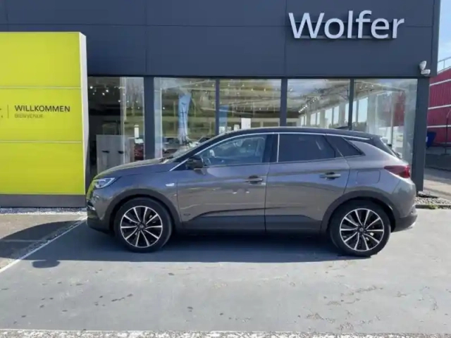 Opel Grandland X hybrid 225ch ultimate 10cv — photo 8
