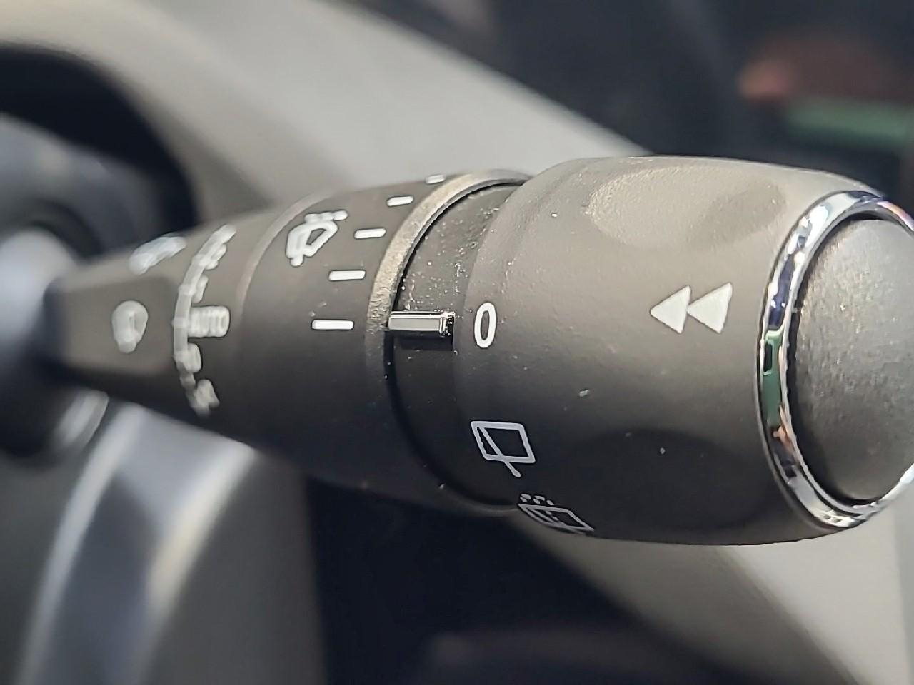 Peugeot 308 sw hybrid 136 e-dcs6 allure — photo 21