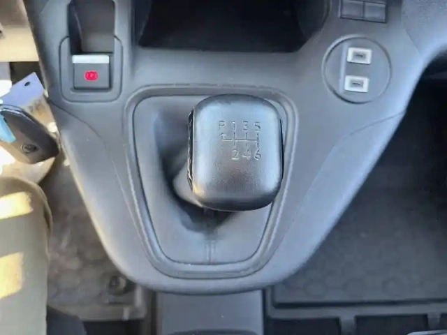 Peugeot Partner fourgon m 650 kg bluehdi 100 s&amp;s bvm6 — photo 54