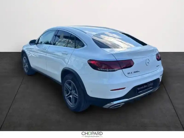 Mercedes Glc coupé 300 e 9g-tronic 4matic — photo 3
