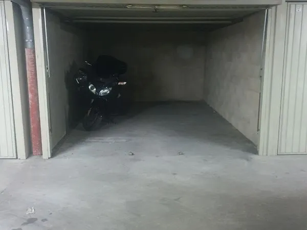 Box large a louer au Kremlin Bicêtre 170 euros