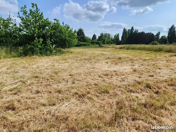 Terrain 1241 m² Saint-Julien-l'Ars