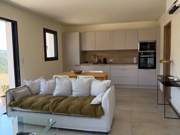 À louer f3 meublée bas de villa