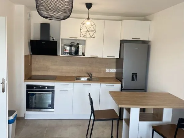 Appartement meublé T2 avec loggia et parking