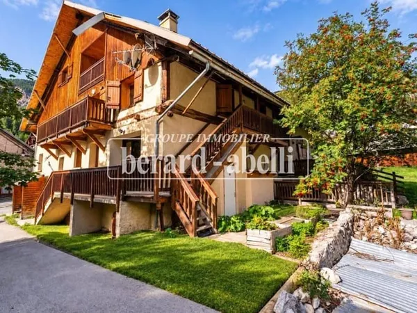 Chalet 20 pièces 439 m²