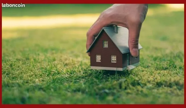 Terrain 300 m² Savigné-l'Évêque