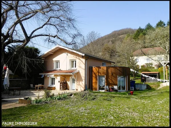 Maison 5 pièces 146 m²