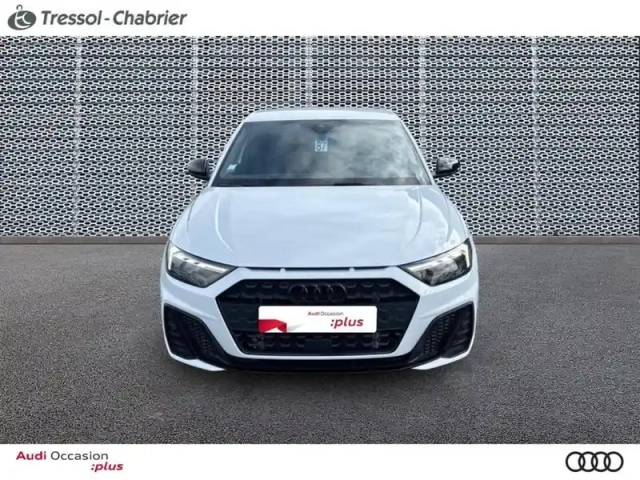Audi A1 sportback 30 tfsi 116 ch s tronic 7 s line — photo 3