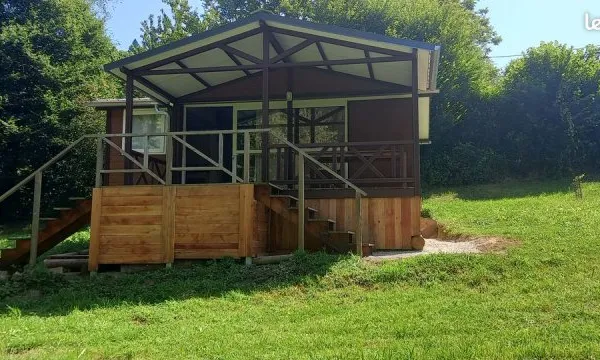 Maison à finir de rénover + chalet habitable + pré
