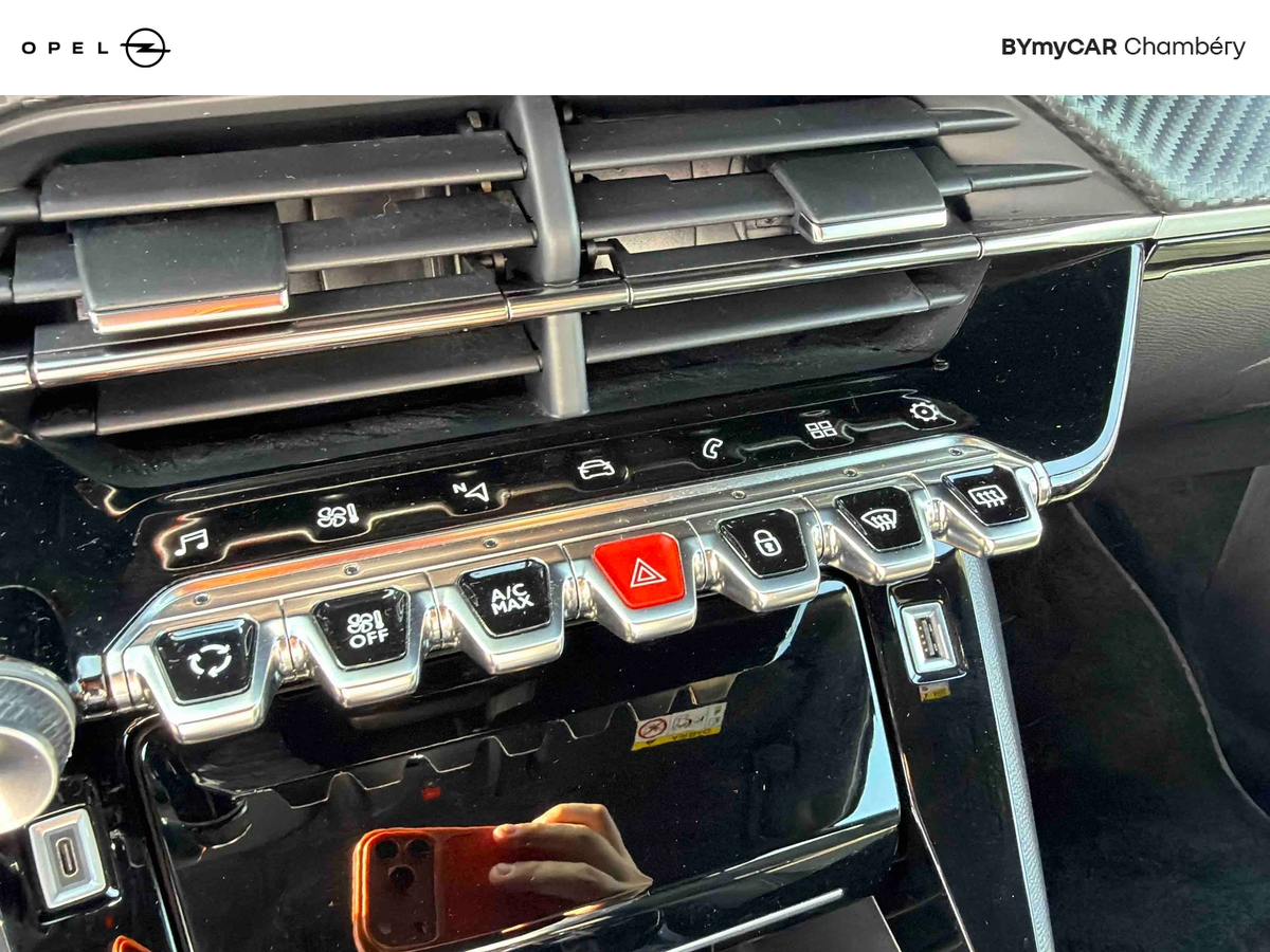 Peugeot 2008 PureTech 130 S&amp;S EAT8 — photo 20