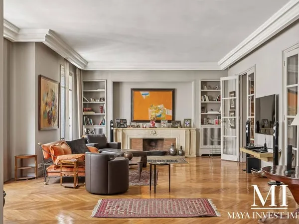 Appartement 7 pièces 248 m²