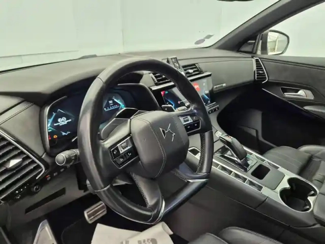 Ds Ds 7 ds7 crossback hybride 300 e-tense eat8 4x4 — photo 27