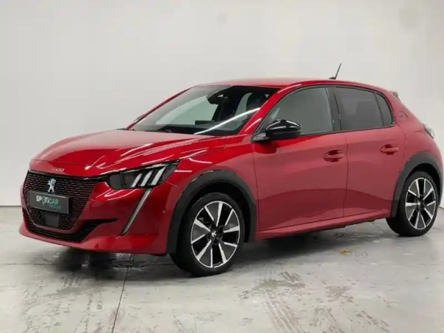 Peugeot 208 e- 136ch gt — photo 1