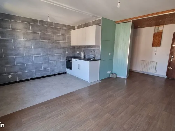 À Louer appartement T2 centre-ville Champagnole