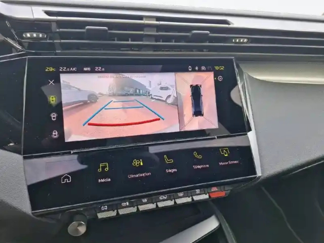 Peugeot 408 phev 225 e-eat8 — photo 33