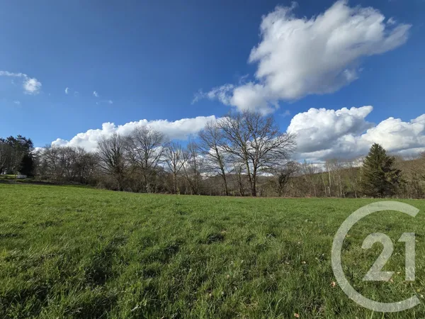 Terrain 2500 m²