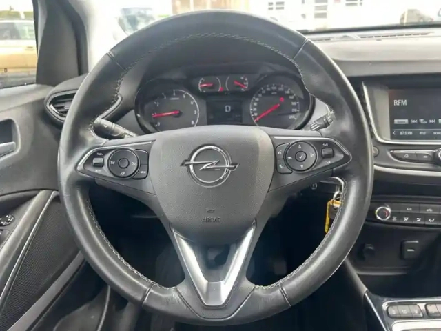 Opel Crossland 1.2 turbo 110 ch bvm6 — photo 9