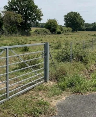 Urgent cause départ terrain agricole idéal terrain loisir / stationnement