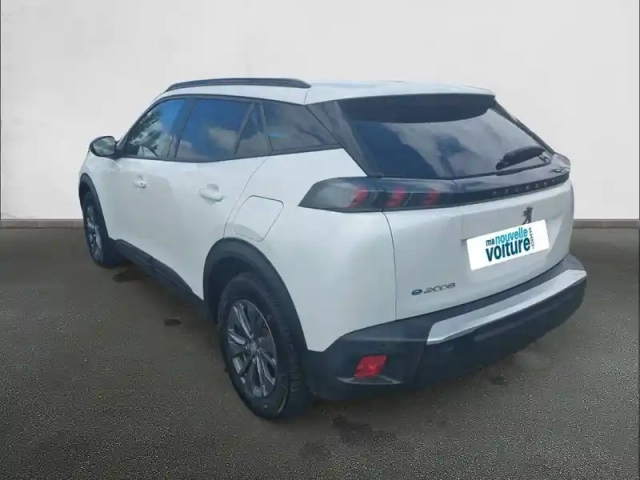 Peugeot 2008 electrique 136 ch — photo 7
