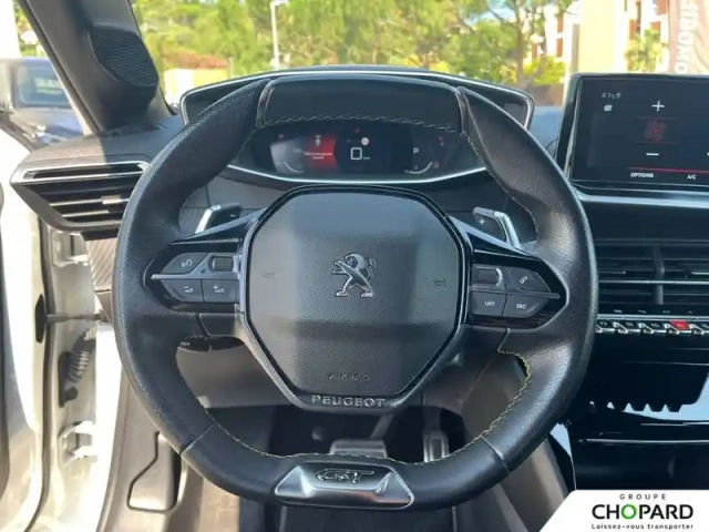 Peugeot 208 puretech 100 s&amp;s eat8 — photo 17